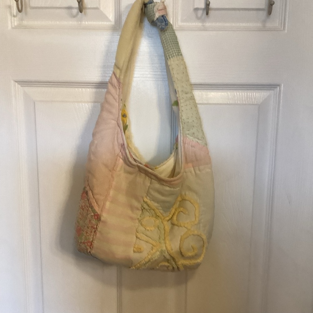 Elegant Patchwork Shoulder Bag in Pastel Hues